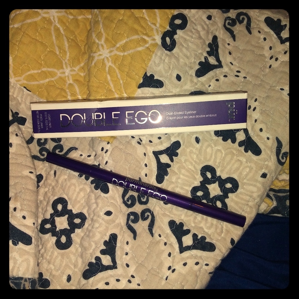 ⭐Brand New! Dual ended eyeliner!!⭐